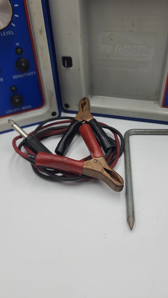 Goldak 902 Pipe and Cable Locator.