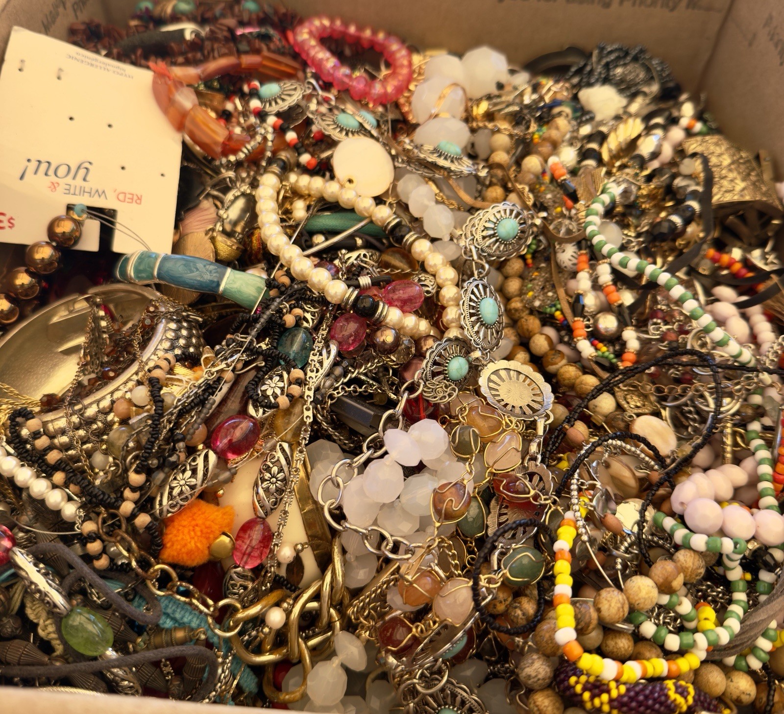 MIXED JEWELRY LOT CRAFT REPAIR, RESELL, REPURPOSE, VINTAGE TO NOW! 20 POUNDS