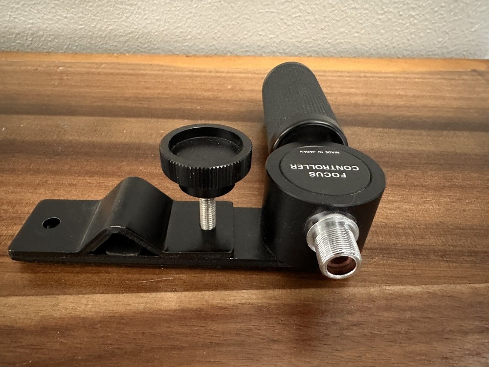 Focus Controller With Attachment Clamp For Video Camera