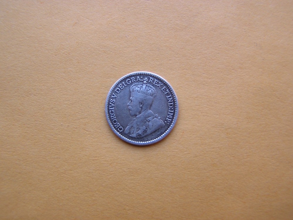 1918 Canada 5 Cents Silver Coin Nice Shape