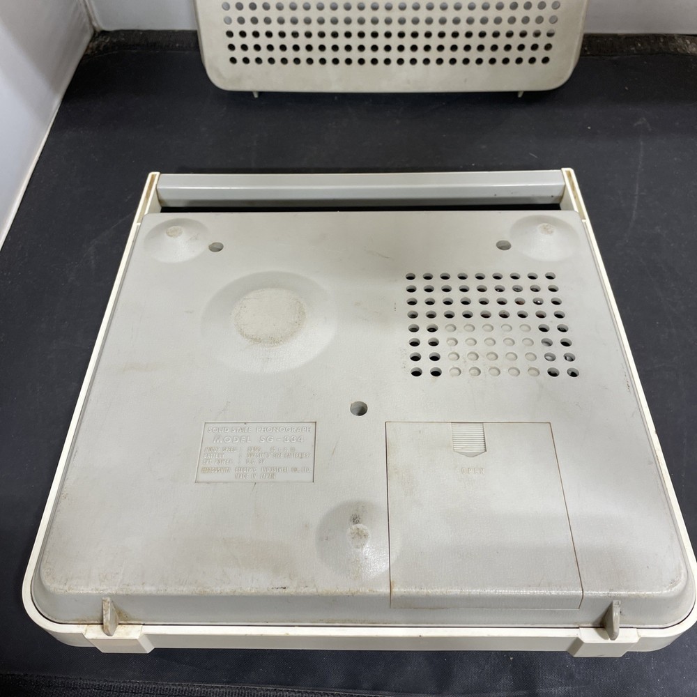 Vintage Panasonic Solid State Phonograph Beige Model SG-334 For Parts
