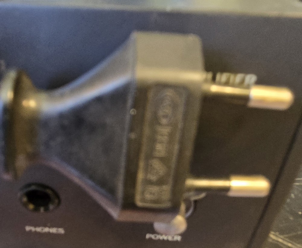 Onkyo Integra T-4087 Stereo Tuner, No Remote, Powers On Untested