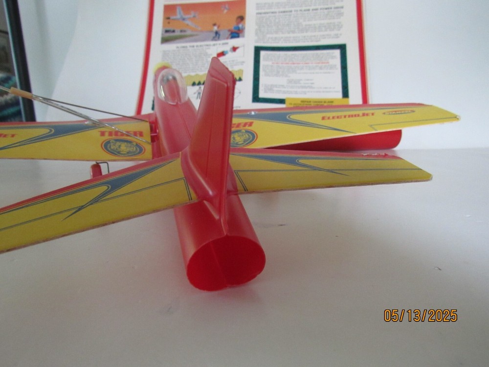 Tethered Electro Jet F-2000 Stanzel