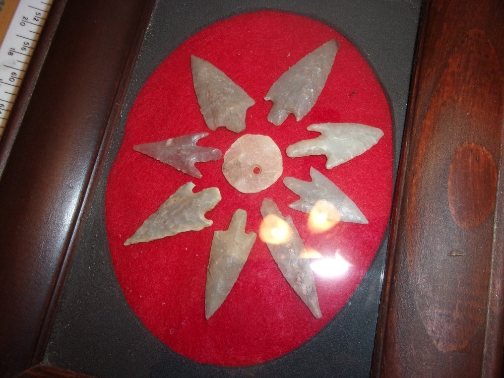 8 nice Neolithic style Arrowheads in display case
