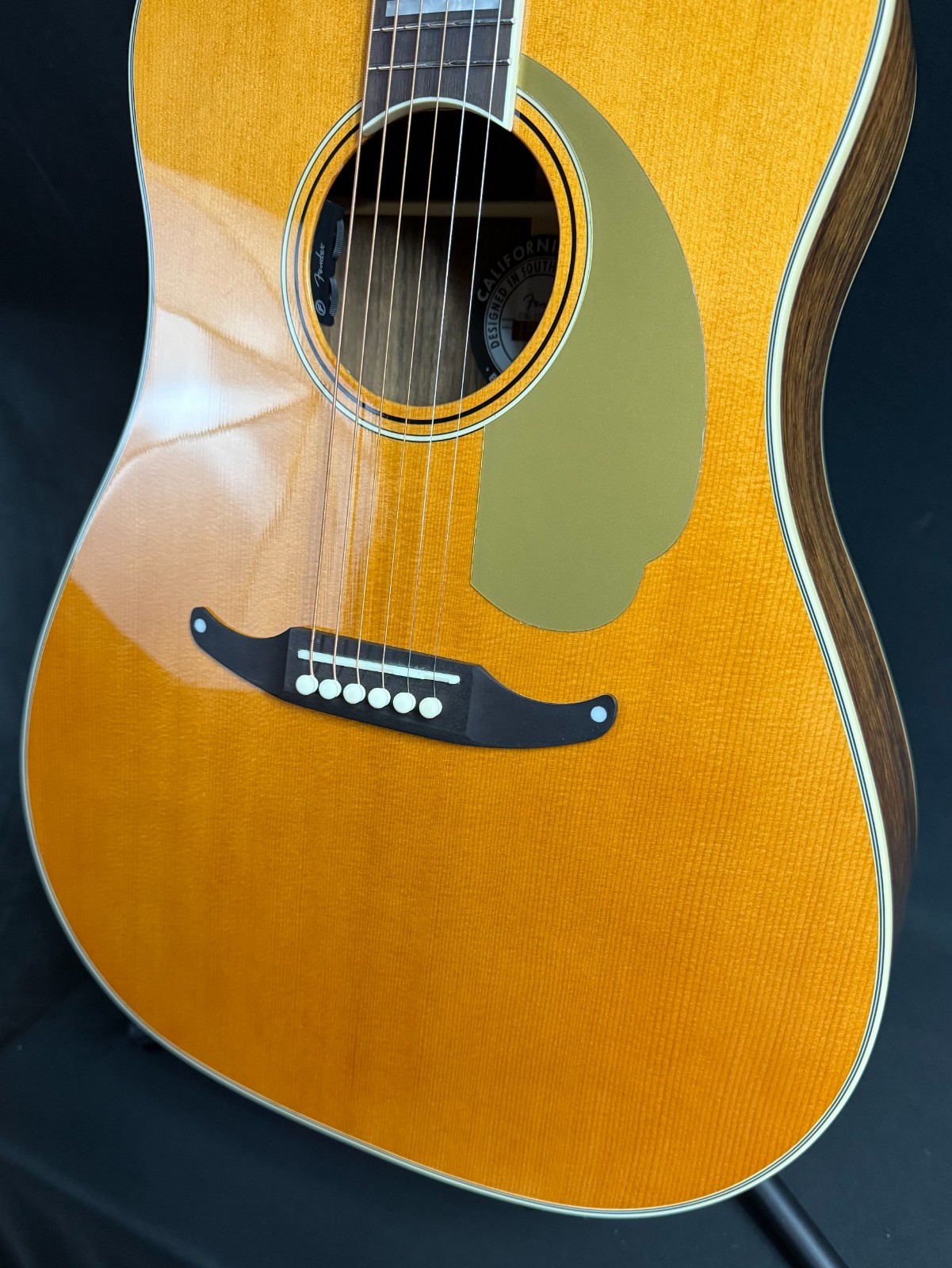 Fender King Vintage Dreadnought Acoustic-Electric Guitar Aged Natural (922)