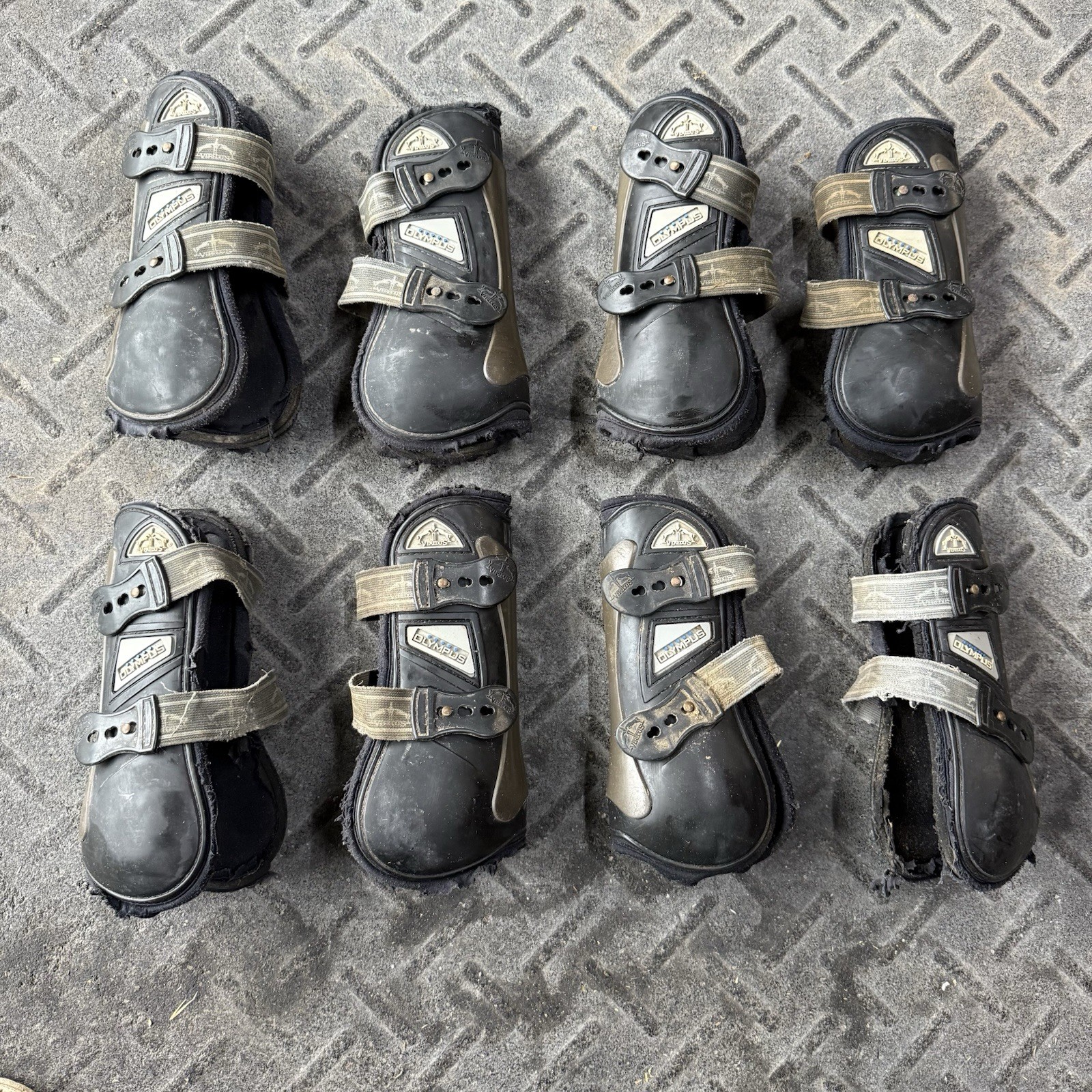 Set Of 4 Medium Black Veredus Horseback Riding Open Front Jumping Boots