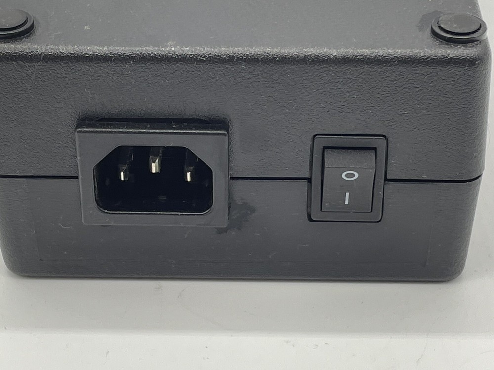 Power-Win Switchable Power Adapter PW-080A-1Y09E