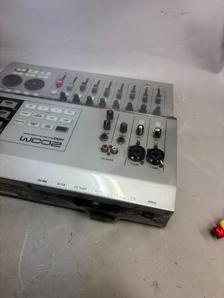 Zoom HD8 Hard Disk Multitrack Recorder Studio from Japan