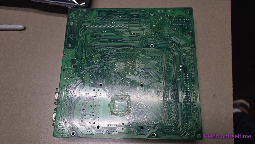INTEL DESKTOP BOARD D945GCCR LGA775 (Socket T) with Pentium E2140 Dual Core CPU
