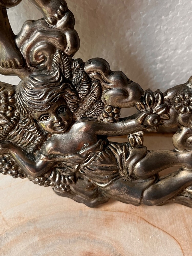 Silver Plated Wreath cherubs wall Art- Victorian style trivet angels