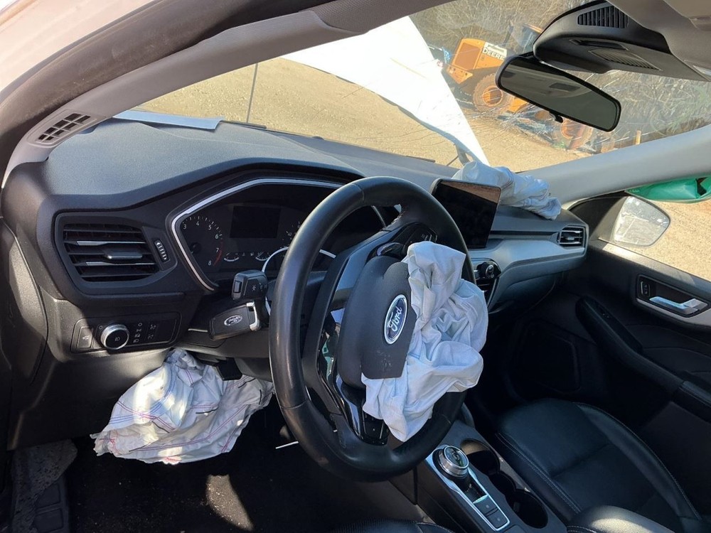 ESCAPE 2022 Glove Box 4912463