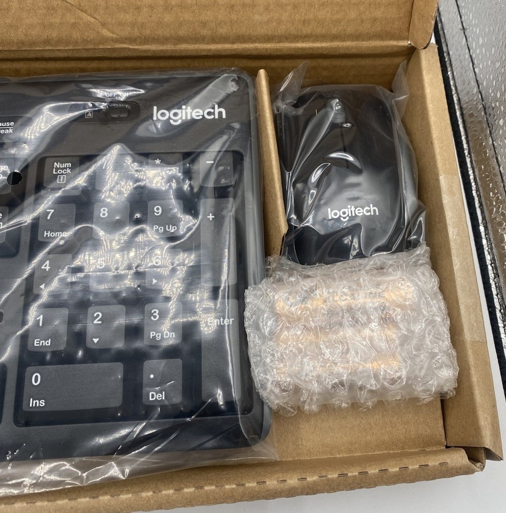 Logitech MK270 Wireless Keyboard and Mouse Combo New Open Box