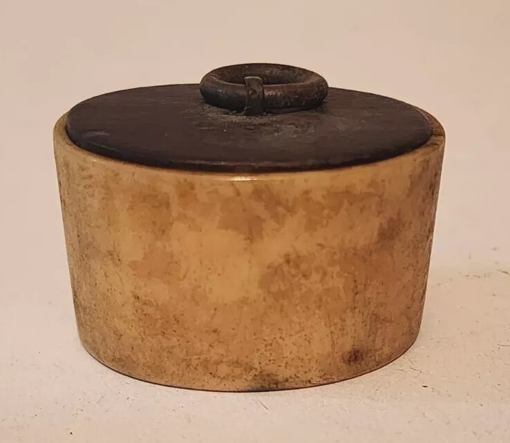 Early Primitive Snuff Mull Box