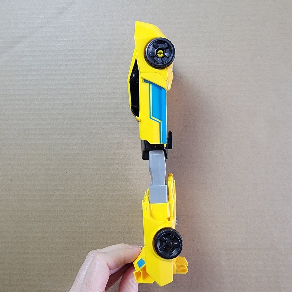 Transformers Robots In Disguise Bumblebee complete Hasbro Warrior Class RID 2015