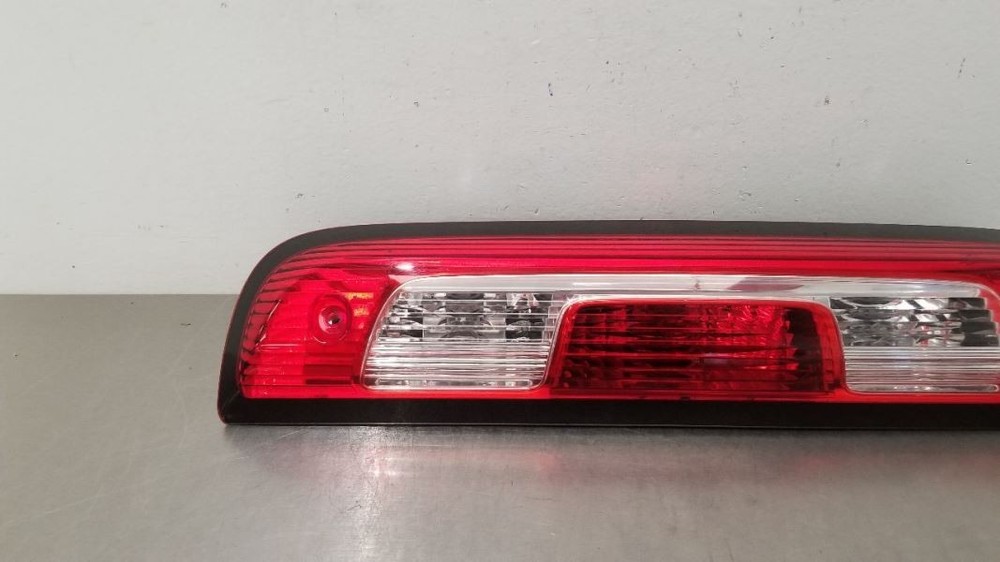 15 CHEVY SILVERADO 1500 HIGH MOUNTED STOP LIGHT