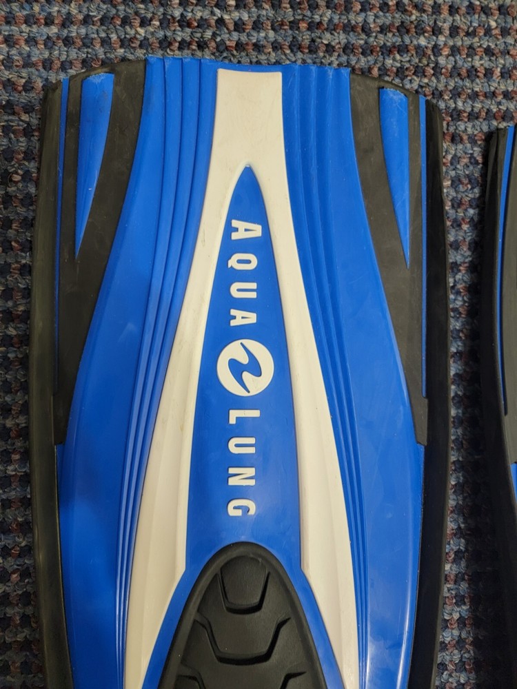 Aqua Lung Express Fins W/ spring Straps Used
