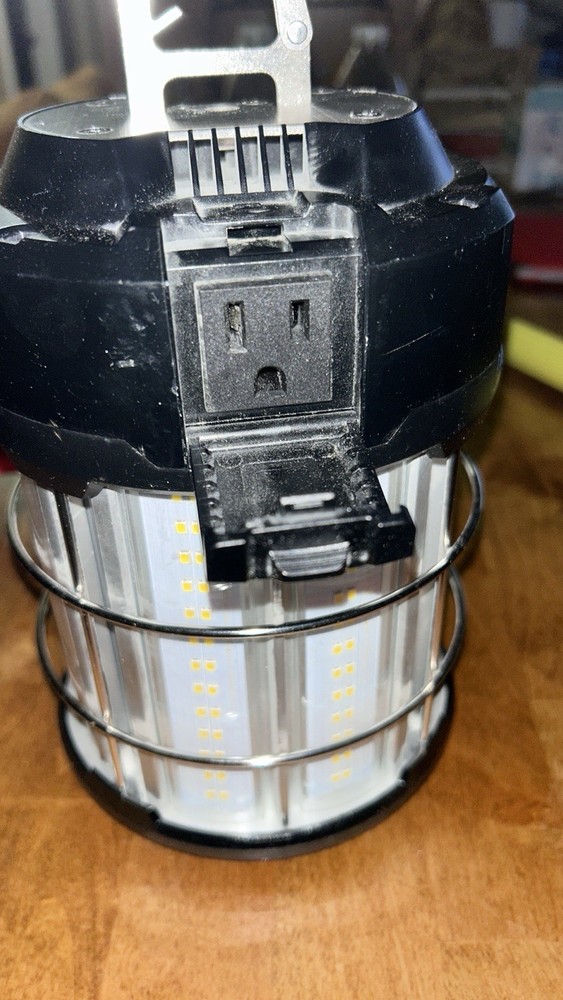 LÁMPARA TEMPORAL DE TRABAJO LED