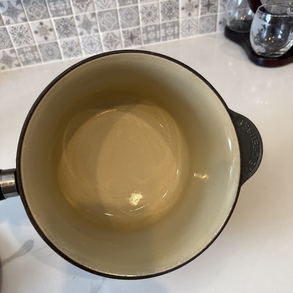 Le Creuset Saucepan with Lid - # 18