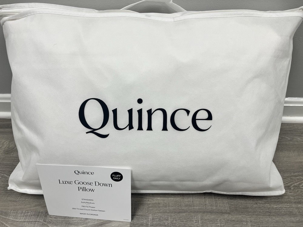 NWOT Quince Luxe Goose Down Pillow Standard Size Soft/Medium