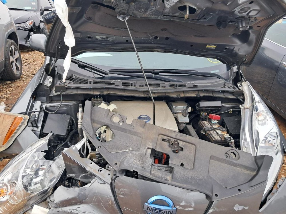 Console Front Floor Cloth S Fits 14-17 LEAF 4884151