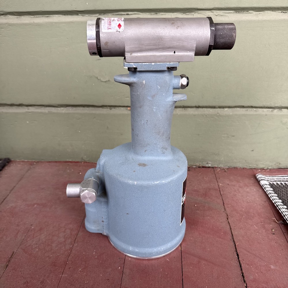 Cherry G784 Cherrylock Riveter - pneumatic rivet gun