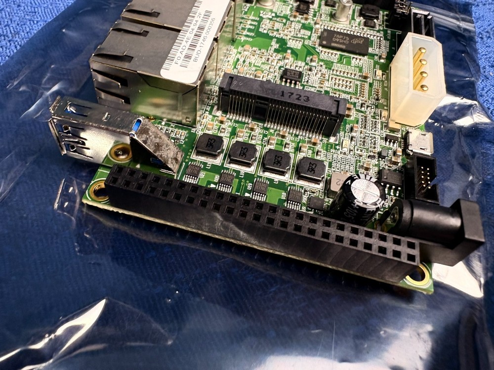 GlobalScale ESPRESSObin v5 ARM-Based 64-Bit Single-Board Computer - Board Only