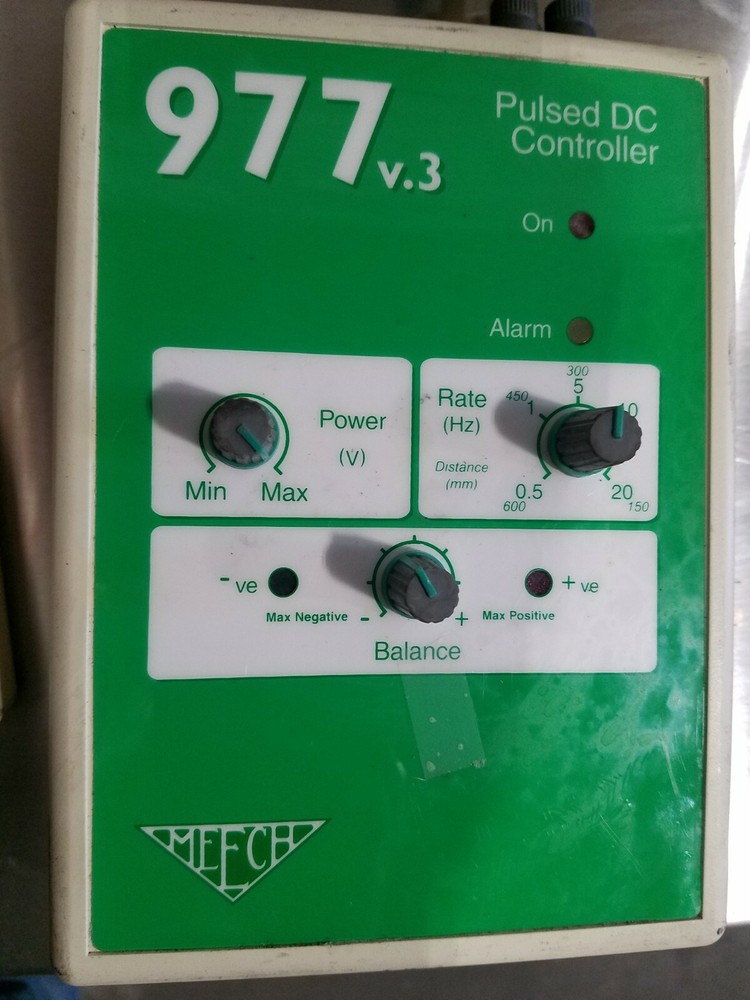 Meech 977 v3 Pulsed DC Controller with 976 Static Eliminator Ionizing Bar