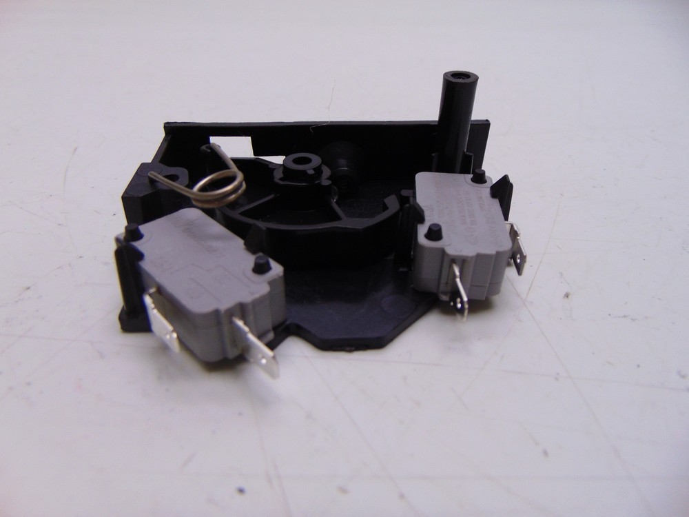 Frigidaire Microwave GMOS1962AFA Interlock Bracket Lower 5304523260