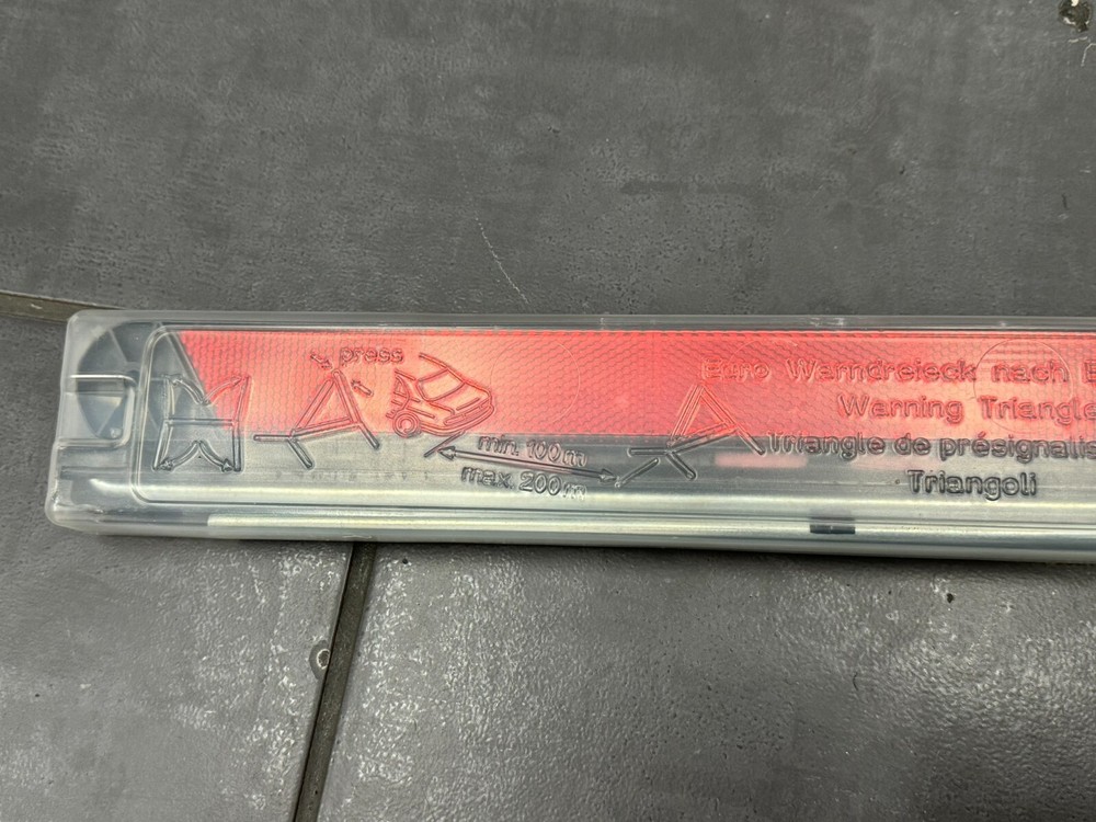 Warning triangle BMW E46 Compact E61 Touring 6756429 breakdown triangle with container