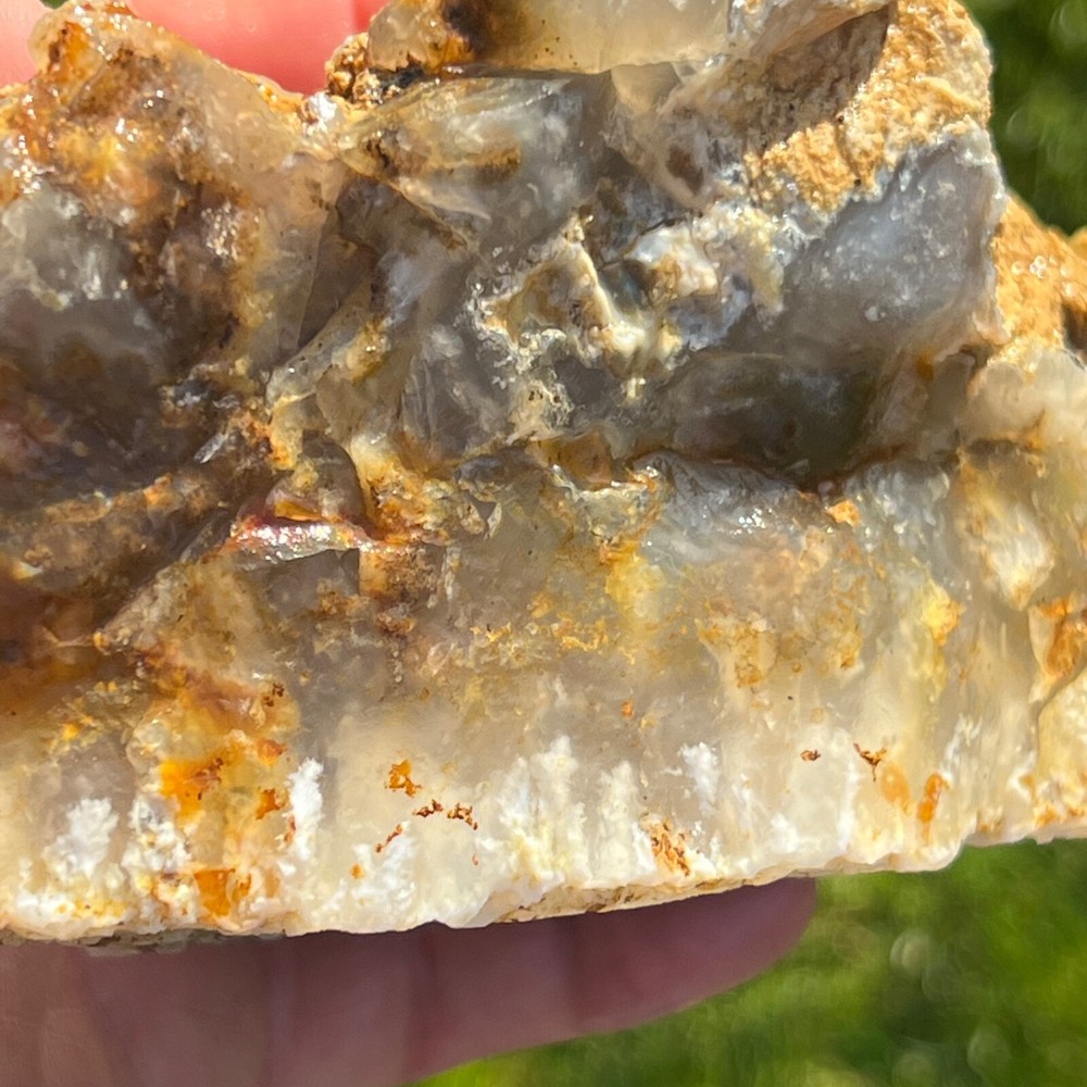 Graveyard Point Plume Agate Rough 836gm (A22)