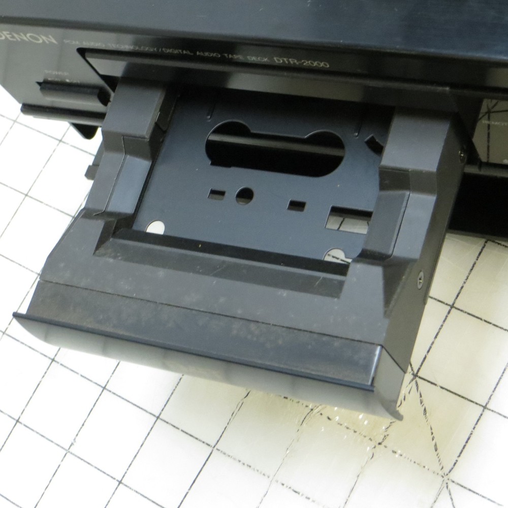 Broken Denon DTR-2000 DAT Digital Audio Tape Recorder Deck