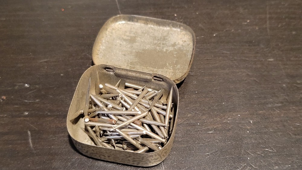 Gramophone phonograph needle Tin Kishell