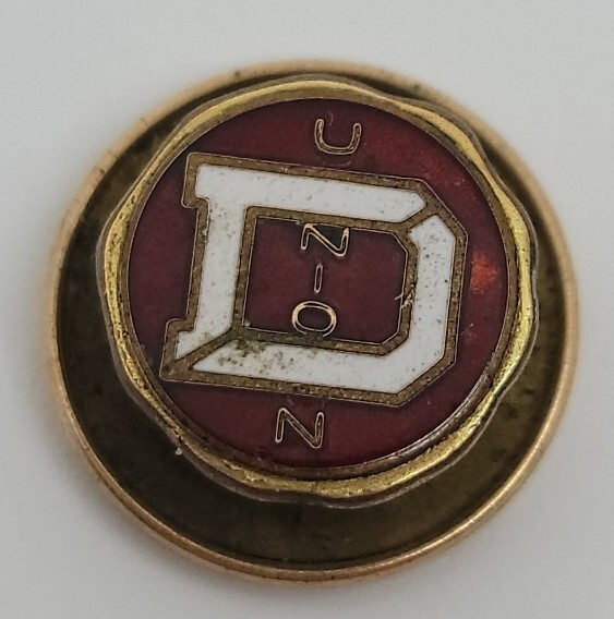 Vintage D Union Enameled Gold Tone Button Stud Duquesne University Possible