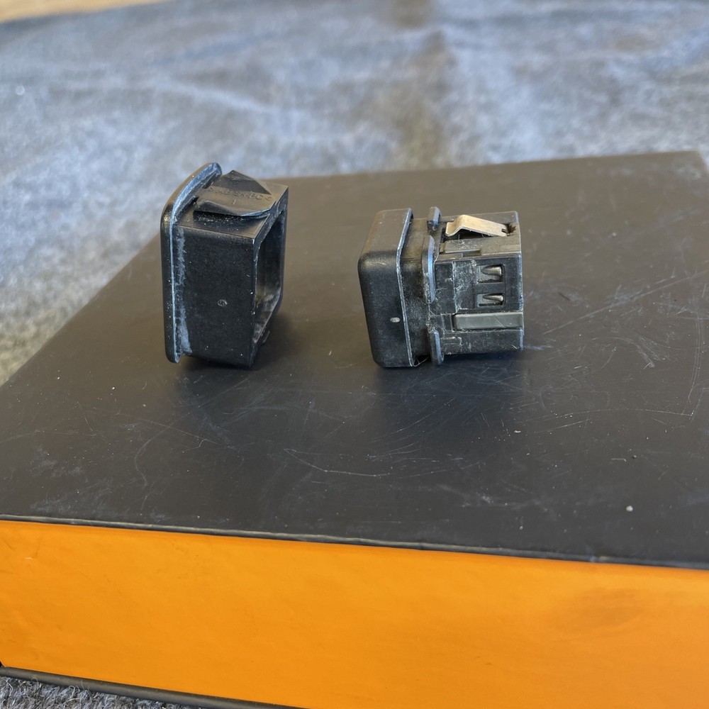 OEM BMW E36 3 SERIES Central Locking System Console Switch Button W/ Frame