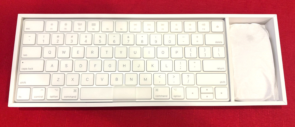 Apple A1644 Magic Keyboard 2 and Magic Mouse 2 Wireless Kit Never used