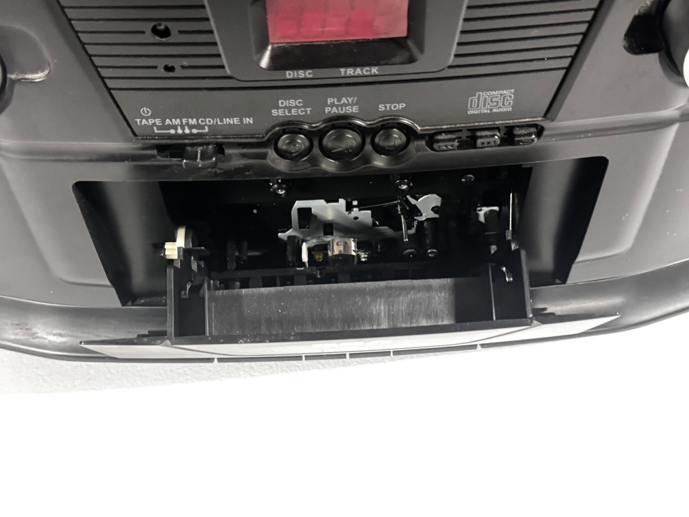 READ RCA 3CD Changer Audio System (RS22363)