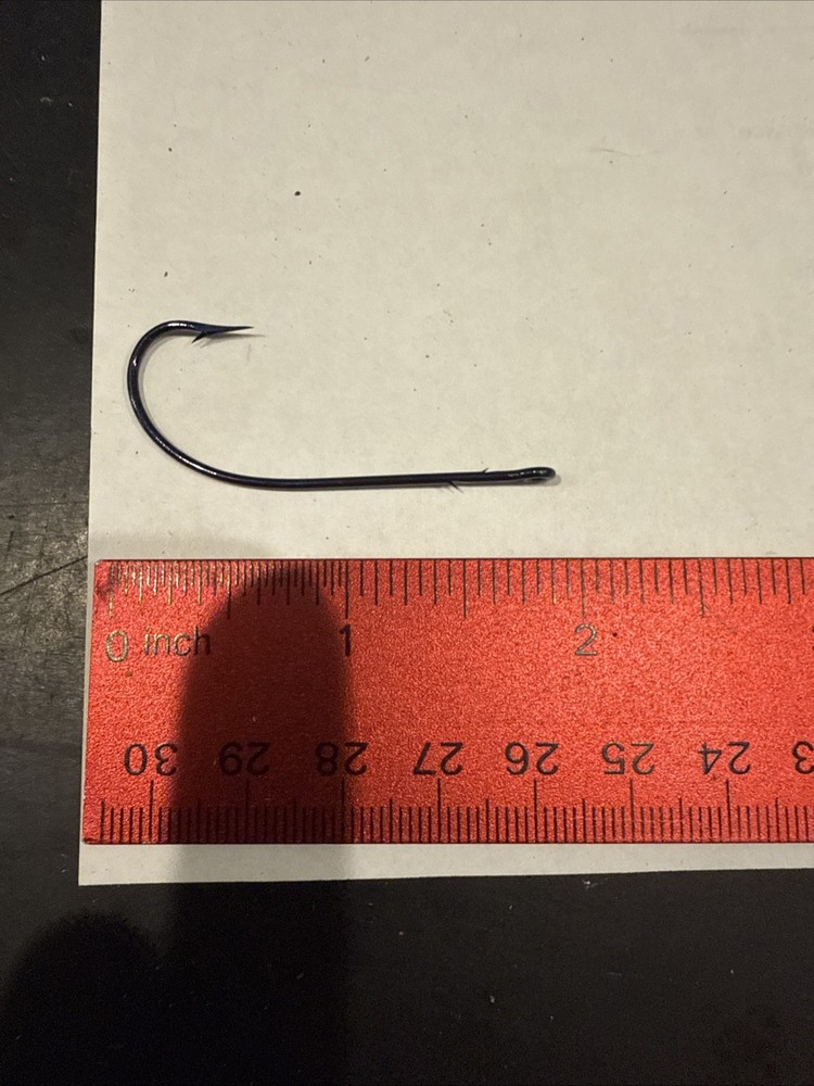 Mustad Ref AC33637BL Size 4/0 8 Per Pack