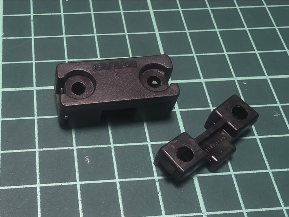 Technics SL-1200 / SL-1210 Cable Clamp Set