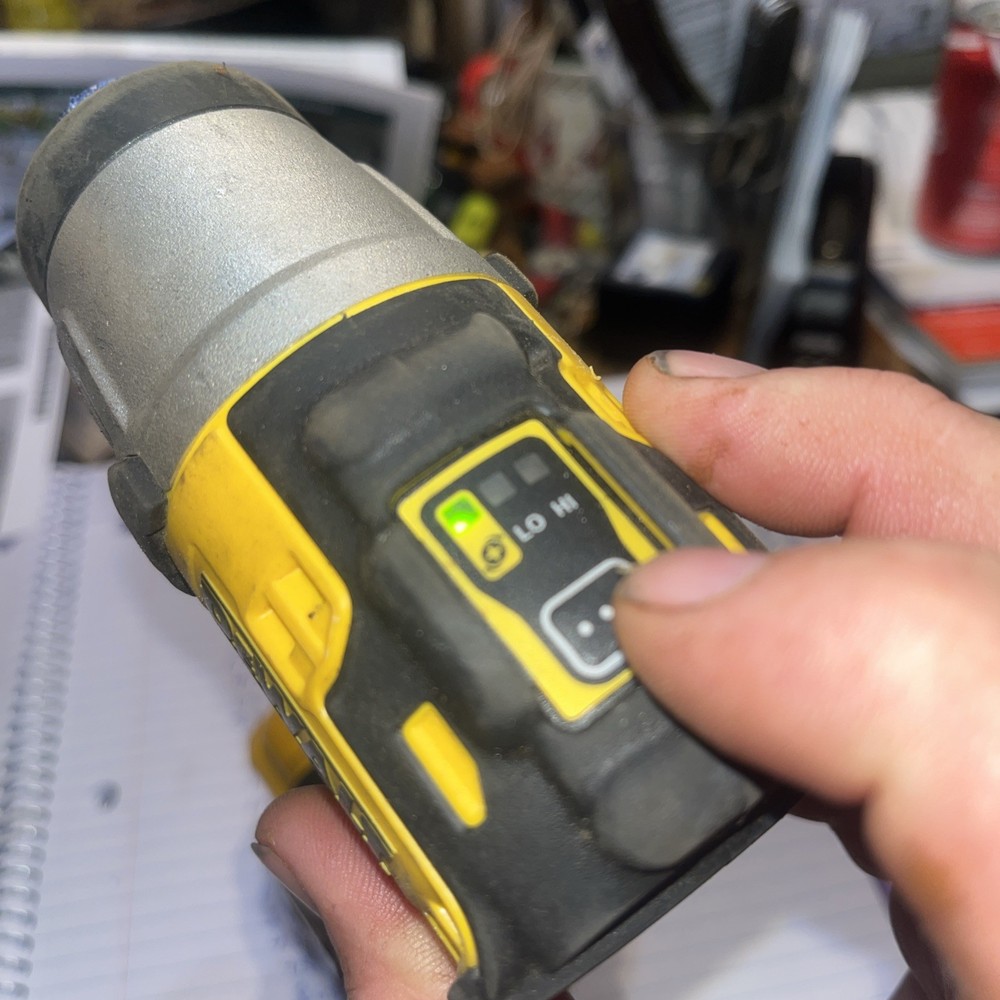 DEWALT 1/4" Impact Driver 12 Volt With Battery