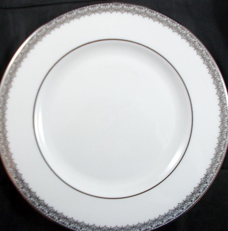 Lenox Lace Couture 5 Piece Place Setting