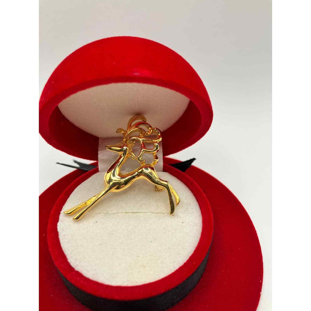 Gold-Tone Reindeer Flying Brooch!