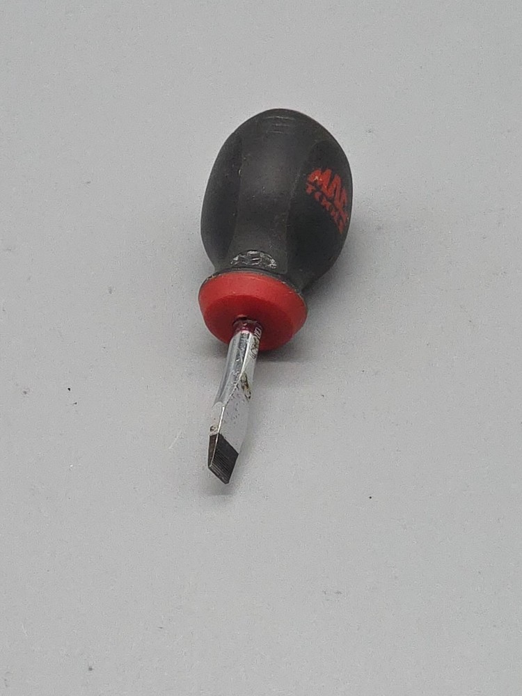 Mac Tools 1/4" Flat Slotted Stubby Screwdriver Comfort Grip Handle