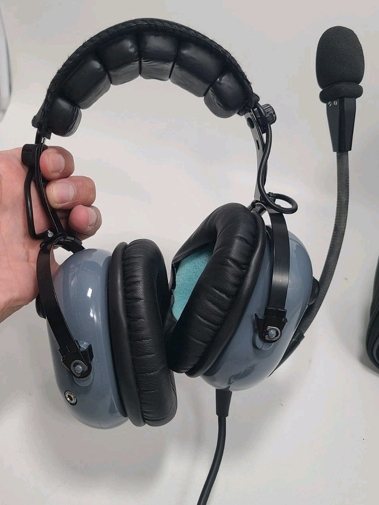 Cadence Aviation Wired Headset W/ Zip Case