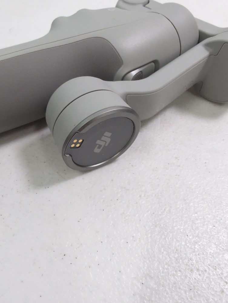 DJI - Osmo Mobile 7 Smartphone 3-Axis Gimbal Stabilizer - Gray