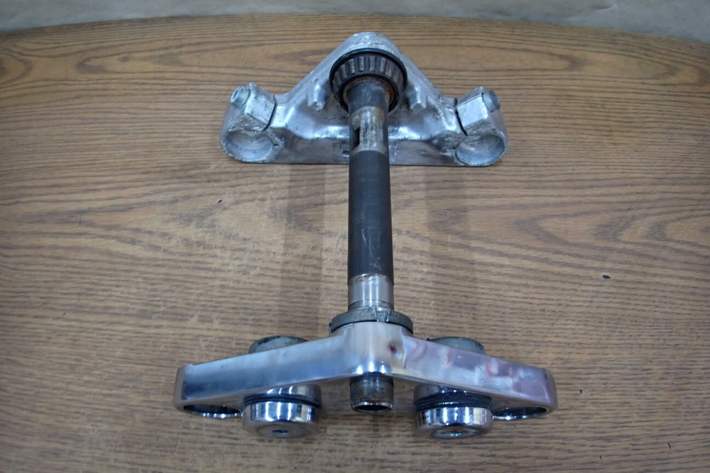 SUZUKI SAVAGE LS650 TRIPLE TREE STEERING STEM