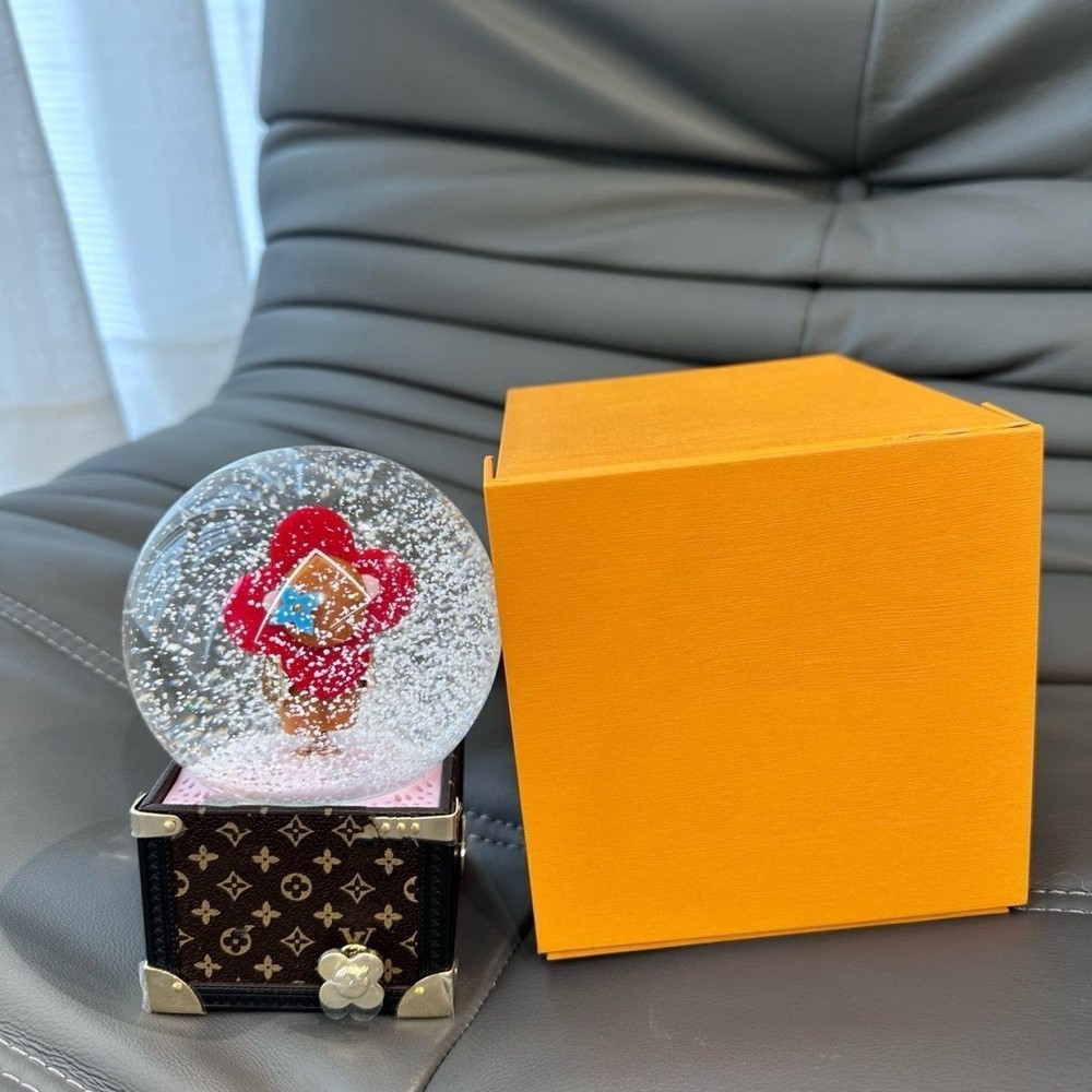 Special Snow Globe Music Box