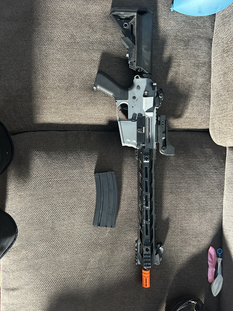 airsoft gun