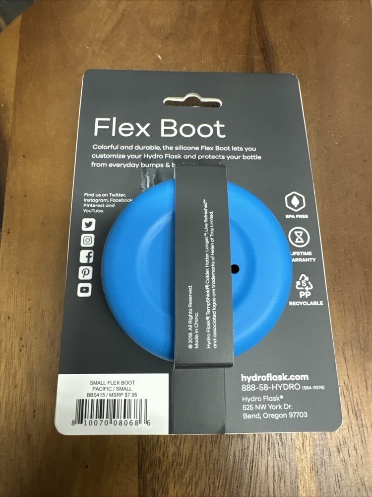 Hydro Flask Flex Boot - 12-24 Oz Bottle - Small Pacific Blue - Protector New