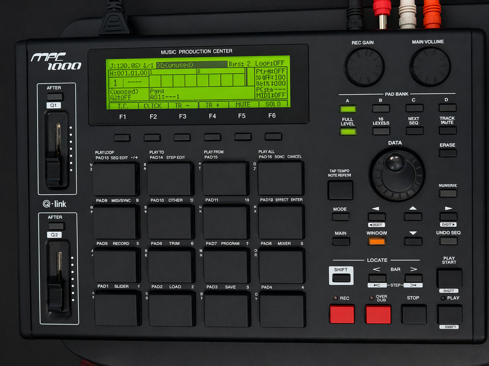 Akai MPC 1000 Custom Black Updated JJOS