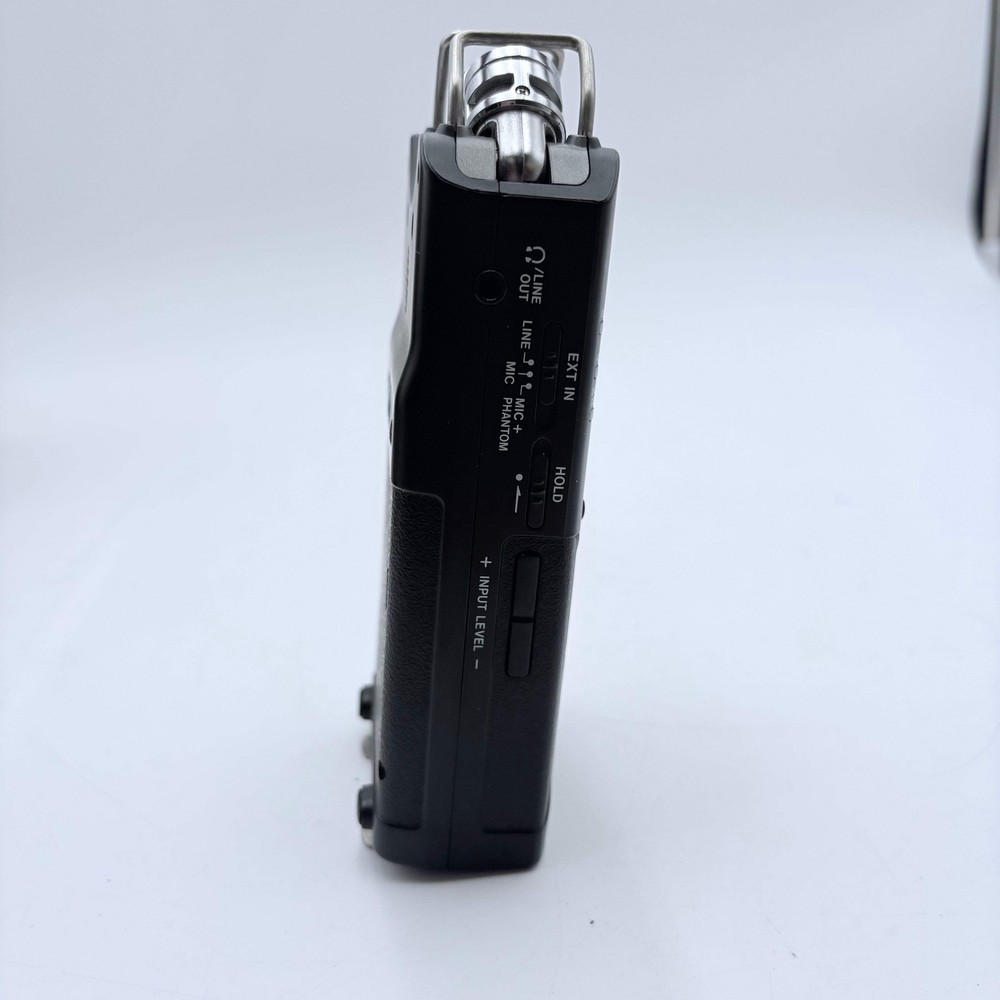 Tascam DR-40 Linear PCM Recorder